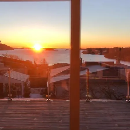 Aid Og Svein’ S Sentrumsnære Panorama Hjem * Kristiansand