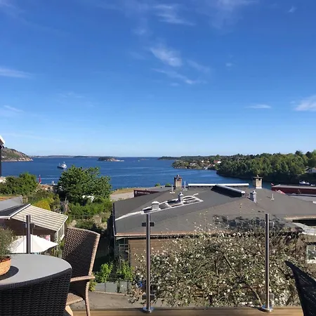 Aid Og Svein' S Sentrumsnaere Panorama Hjem شقة